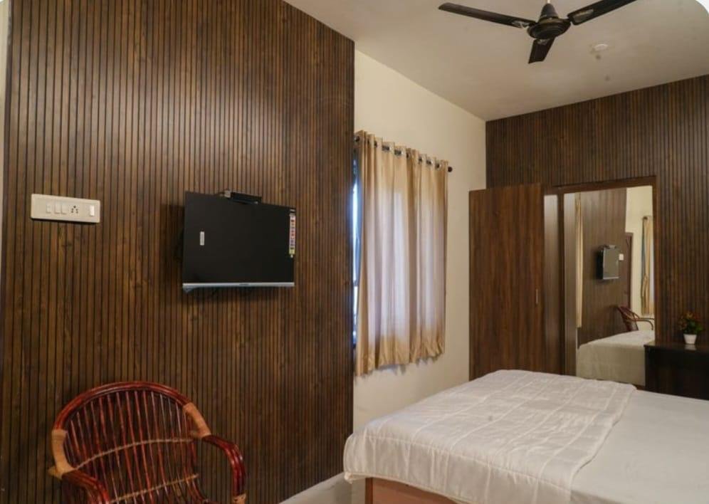 Resorts with Trekking Near Coimbatore